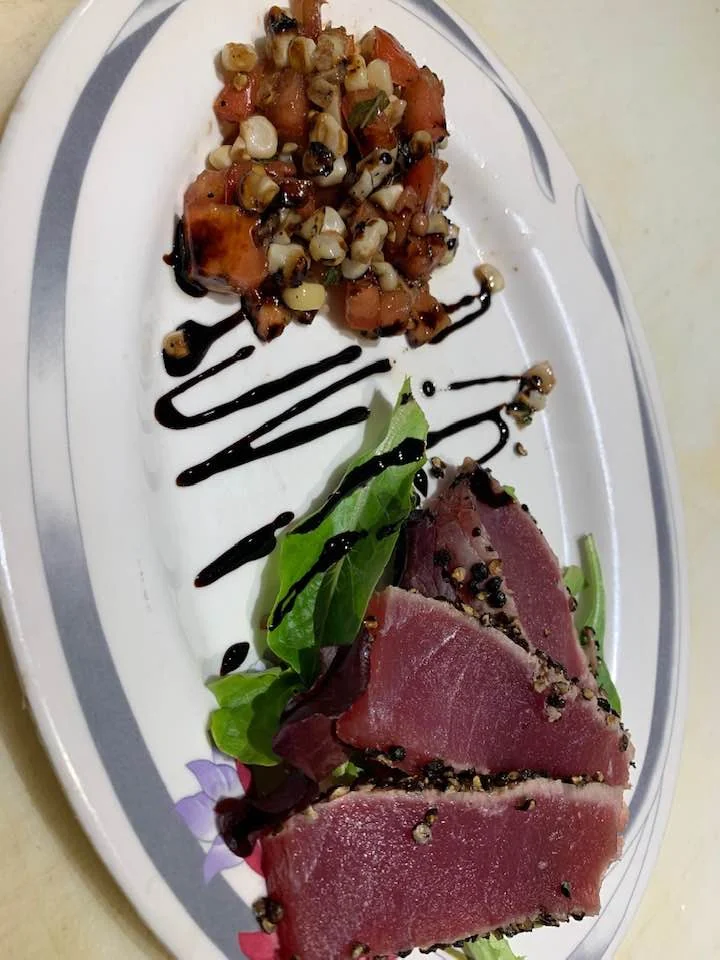 Seared tuna plate made by SushiDon